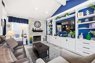 2497 Orangewood Pl, Simi Valley, CA 93065 - Photo 5