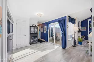 2497 Orangewood Pl, Simi Valley, CA 93065 - Photo 17