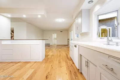 2085 Rayshire Street, Thousand Oaks, CA 91362 - Photo 9