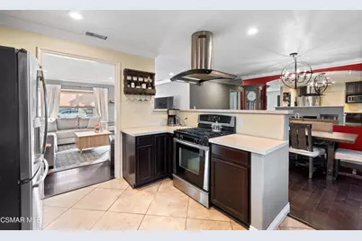 2325 Wisteria Street, Simi Valley, CA 93065 - Photo 7