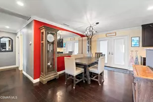 2325 Wisteria St, Simi Valley, CA 93065 - Photo 9