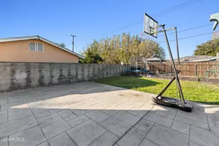 2325 Wisteria St, Simi Valley, CA 93065 - Photo 23