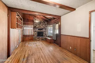 5525 Simpson Ave, Valley Village, CA 91607 - Photo 11