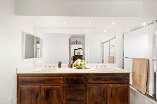 600 Kingswood Ln, Simi Valley, CA 93065 - Photo 17