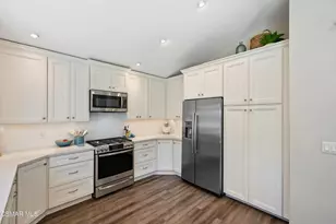 2920 Hyacinth Ct, Thousand Oaks, CA 91360 - Photo 9