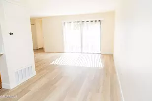 28854 Conejo View Dr, Agoura Hills, CA 91301 - Photo 19