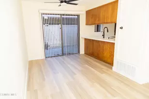 28854 Conejo View Dr, Agoura Hills, CA 91301 - Photo 17