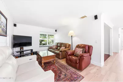 952 Carefree Drive, Simi Valley, CA 93065 - Photo 11