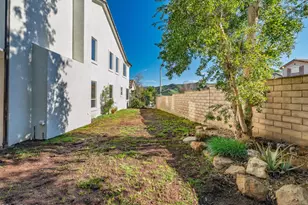 185 Laurel Wood Ct, Simi Valley, CA 93065 - Photo 47