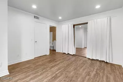 110 Maegan Place #13, Thousand Oaks, CA 91362 - Photo 19