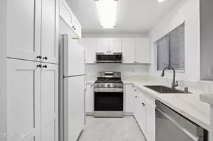 2304 Archwood Ln, Simi Valley, CA 93063 - Photo 3