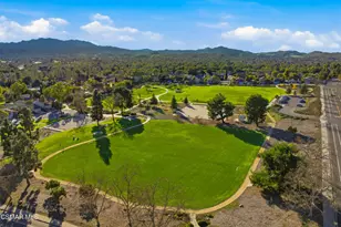 2810 Rikkard Dr, Thousand Oaks, CA 91362 - Photo 37