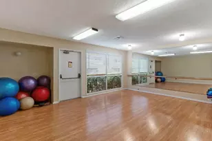 245 Oak Leaf Dr, Thousand Oaks, CA 91360 - Photo 43