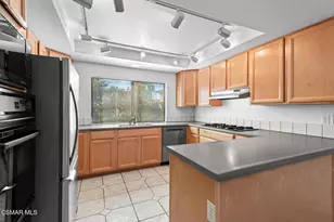 217 Deerwalk Pl, Newbury Park, CA 91320 - Photo 11