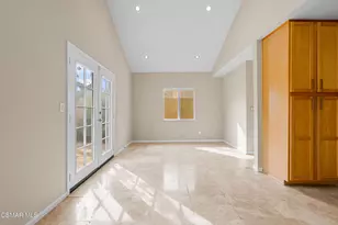 17400 Hemmingway St, Northridge, CA 91325 - Photo 9