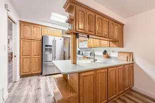 19337 Oak Plaza Ct, Newhall, CA 91321 - Photo 13