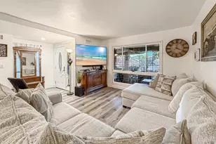 19337 Oak Plaza Ct, Newhall, CA 91321 - Photo 9