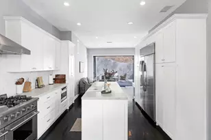 391 Grandview Cir, Camarillo, CA 93010 - Photo 13