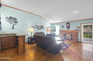 1399 N Lafitte Dr, Oak Park, CA 91377 - Photo 13