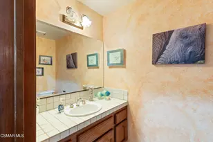 1399 N Lafitte Dr, Oak Park, CA 91377 - Photo 23
