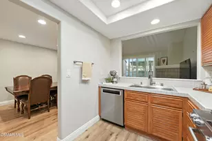 22203 Shadow Valley Cir, Chatsworth, CA 91311 - Photo 19