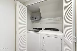 22203 Shadow Valley Cir, Chatsworth, CA 91311 - Photo 21