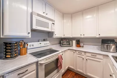 28915 Thousand Oaks Boulevard #198, Agoura Hills, CA 91301 - Photo 11