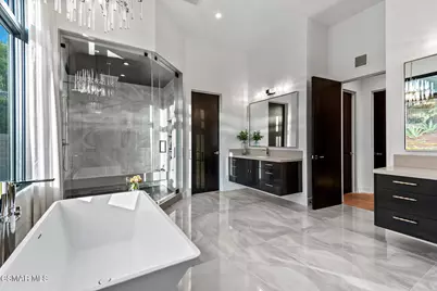 2111 High Knoll Circle, Westlake Village, CA 91362 - Photo 23