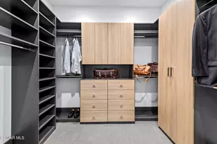 2111 High Knoll Cir, Westlake Village, CA 91362 - Photo 25