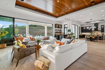 2111 High Knoll Circle, Westlake Village, CA 91362 - Photo 13