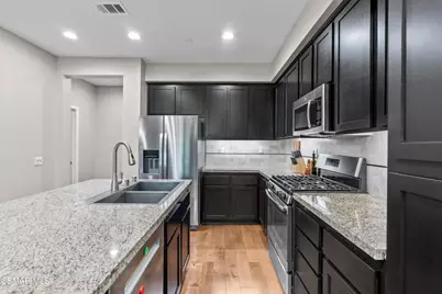 6441 Summit Village Lane #3, Simi Valley, CA 93063 - Photo 9