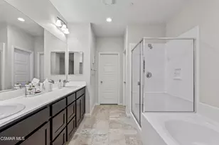 6441 Summit Village Ln, Simi Valley, CA 93063 - Photo 21