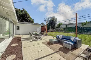 176 W Gainsborough Rd, Thousand Oaks, CA 91360 - Photo 21