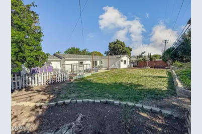 176 W Gainsborough Road, Thousand Oaks, CA 91360 - Photo 23