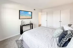 176 W Gainsborough Rd, Thousand Oaks, CA 91360 - Photo 11