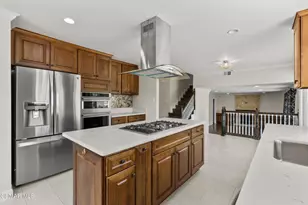 334 W Avenida De Las Flores, Thousand Oaks, CA 91360 - Photo 17