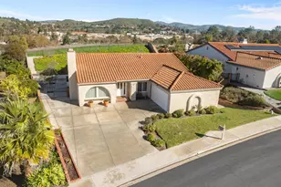 675 Whispering Oaks Pl, Newbury Park, CA 91320 - Photo 1