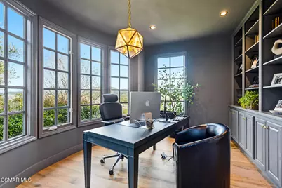 2406 Swanfield Court, Thousand Oaks, CA 91361 - Photo 19