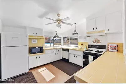 72 Suzanne Court #72, Newbury Park, CA 91320 - Photo 35