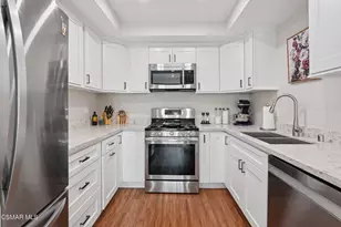 3628 Summershore Ln, Westlake Village, CA 91361 - Photo 15