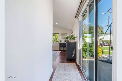 807 Briar Cliff Road, Thousand Oaks, CA 91360 - Photo 13