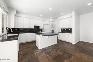 927 Lincoln Ct, Simi Valley, CA 93065 - Photo 13