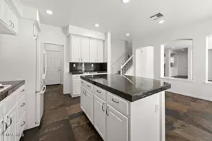 927 Lincoln Ct, Simi Valley, CA 93065 - Photo 15