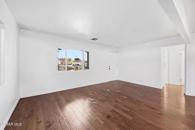 11017 Tiara Street, North Hollywood, CA 91601 - Photo 9