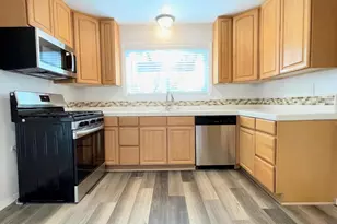 4881 Muirwood Ct, Simi Valley, CA 93063 - Photo 9