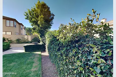 115 Parkside Drive, Simi Valley, CA 93065 - Photo 17