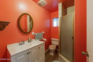 18049 Burbank Blvd, Encino, CA 91316 - Photo 23