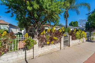 18049 Burbank Blvd, Encino, CA 91316 - Photo 3