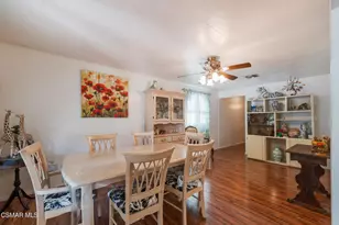 18049 Burbank Blvd, Encino, CA 91316 - Photo 15