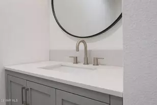 28810 Conejo View Dr, Agoura Hills, CA 91301 - Photo 13